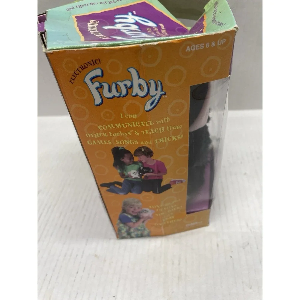 Original 1998 Tiger Electronics Tuxedo Furby Model 70-800 Original Box Untested
